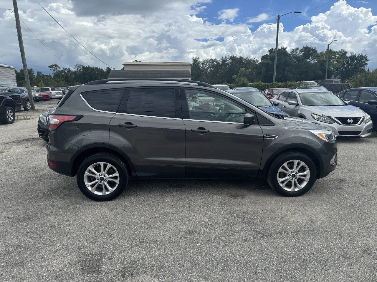 Used 2018 Ford Escape SE image 15