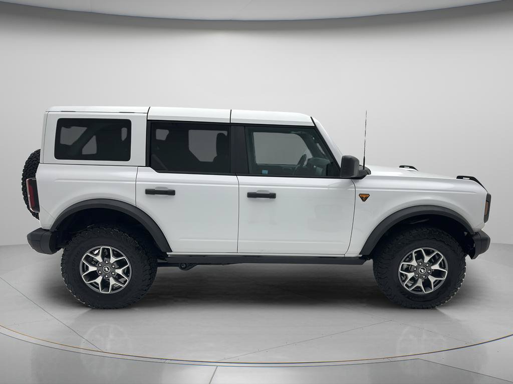 Used 2025 Ford Bronco Badlands AWD/4WD image 4