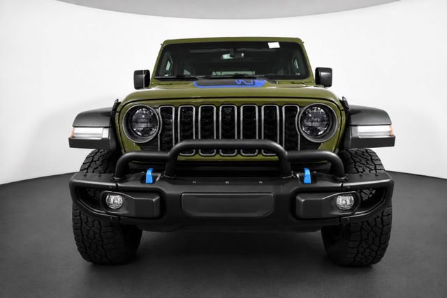 Used 2023 Jeep Wrangler Unlimited Rubicon 4xe AWD/4WD image 2