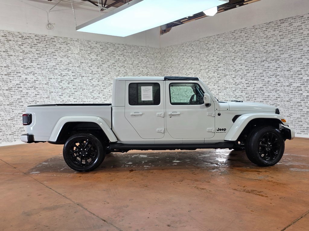 Used 2023 Jeep Gladiator Overland image 11