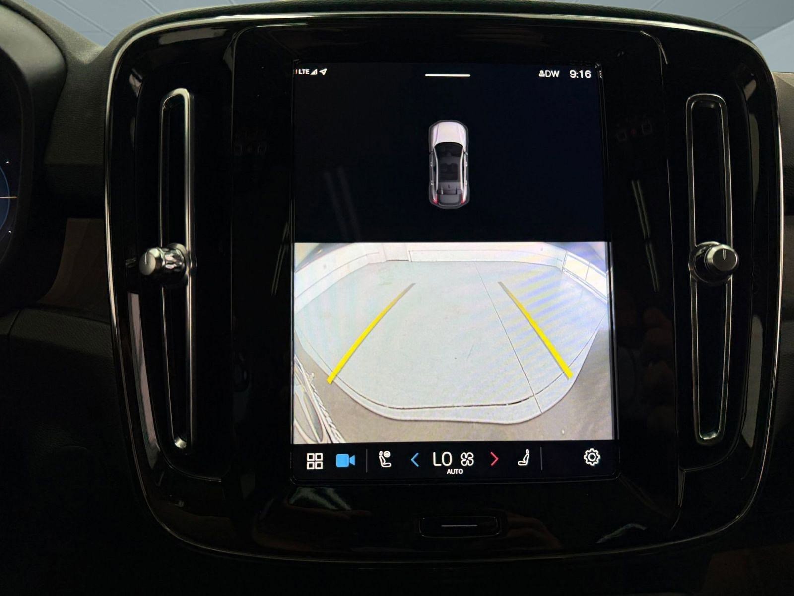 Used 2023 Volvo C40 P8 Recharge Ultimate image 32