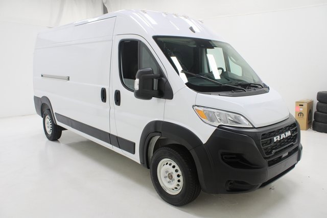 Used 2025 RAM ProMaster 2500 w/ Storage Group image 23
