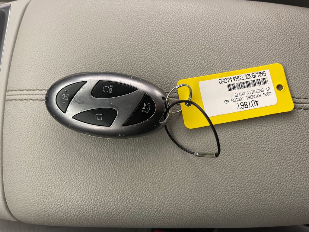 Certified 2025 Hyundai Tucson SEL FWD image 26