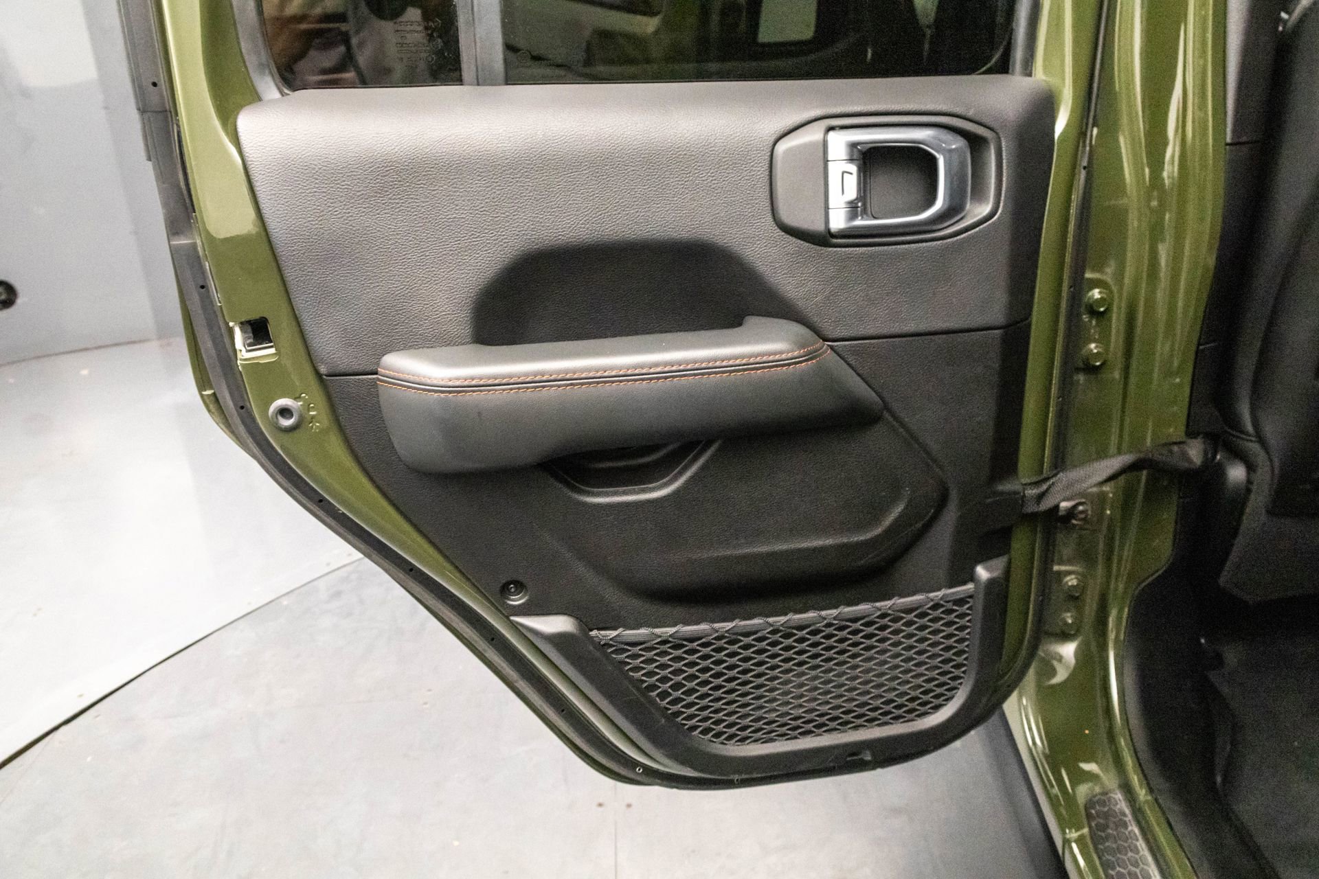 Used 2024 Jeep Wrangler Unlimited Rubicon image 36