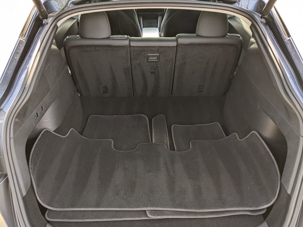 Used 2020 Tesla Model Y Long Range image 26