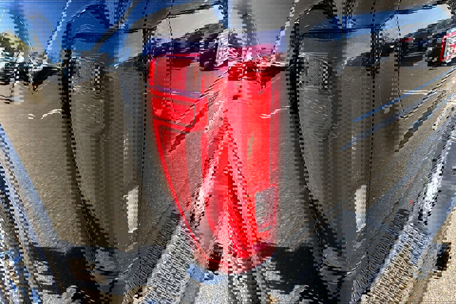 Used 2022 GMC Sierra 2500 AT4 image 28