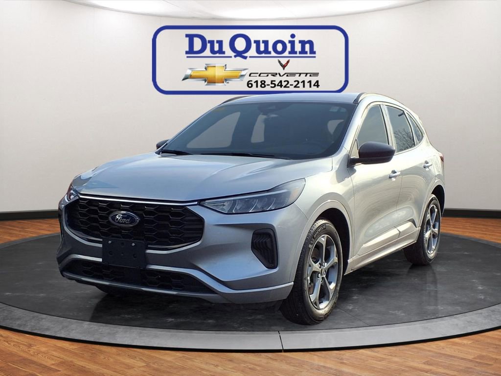 Used 2024 Ford Escape ST-Line w/ Cold Weather Package image 2
