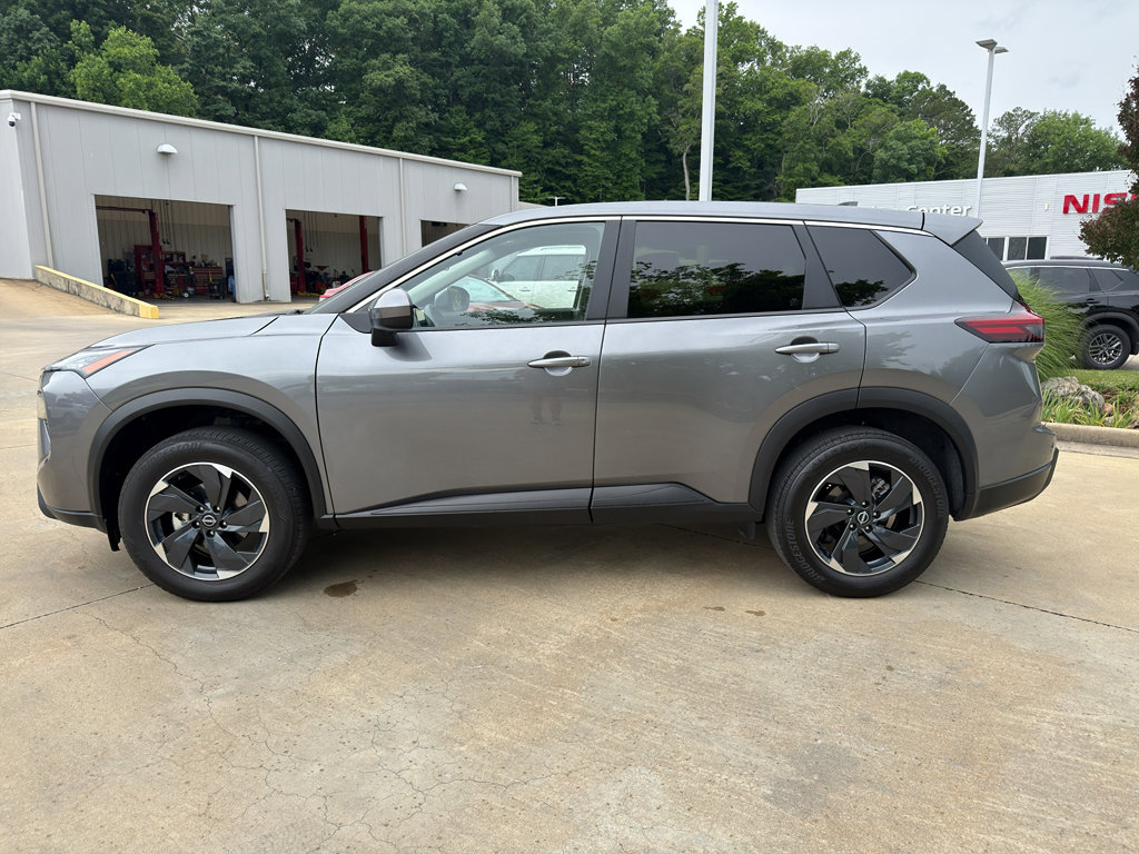 Used 2024 Nissan Rogue SV FWD image 6
