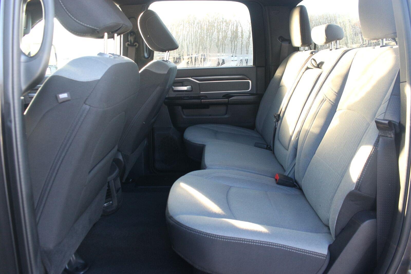 Used 2023 RAM 3500 Big Horn w/ Level 1 Equipment Group AWD/4WD image 35