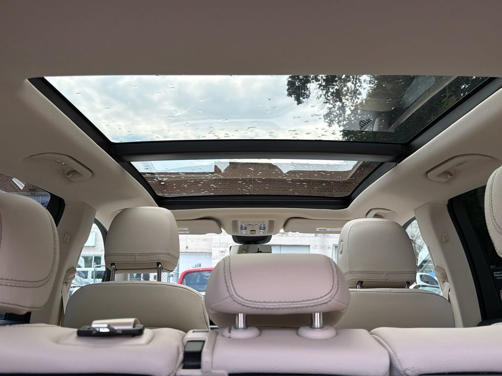Used 2023 Mercedes-Benz GLE 350 4MATIC image 7