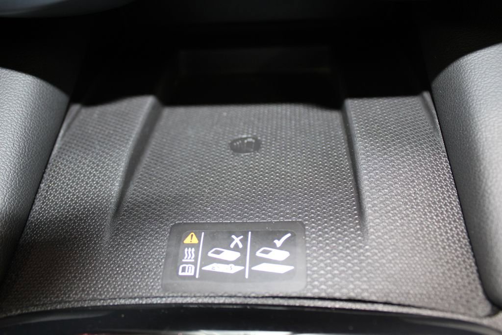 Used 2025 Chevrolet Blazer RS FWD image 43