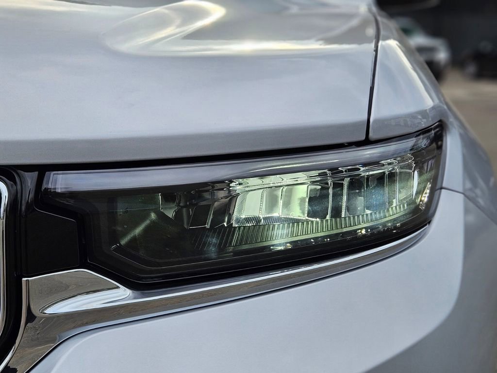 New 2025 Jeep Grand Cherokee Limited image 10