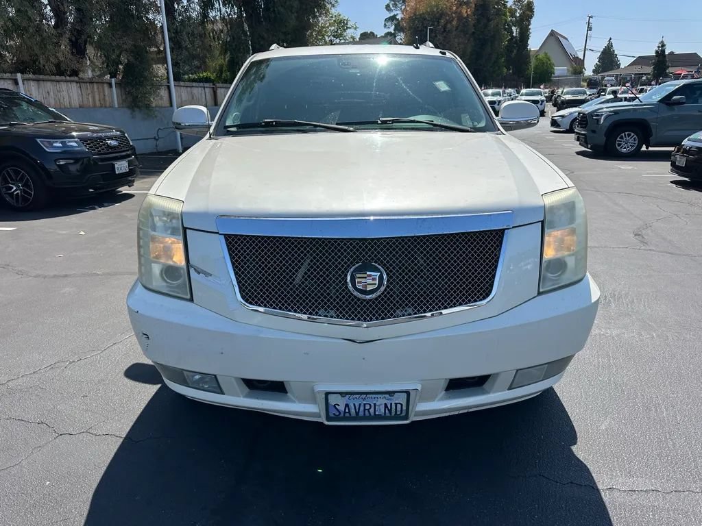 Used 2007 Cadillac Escalade EXT w/ Information Package AWD/4WD image 3