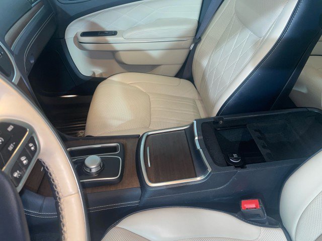 Used 2017 Chrysler 300 C Platinum w/ Safetytec Plus Group image 26