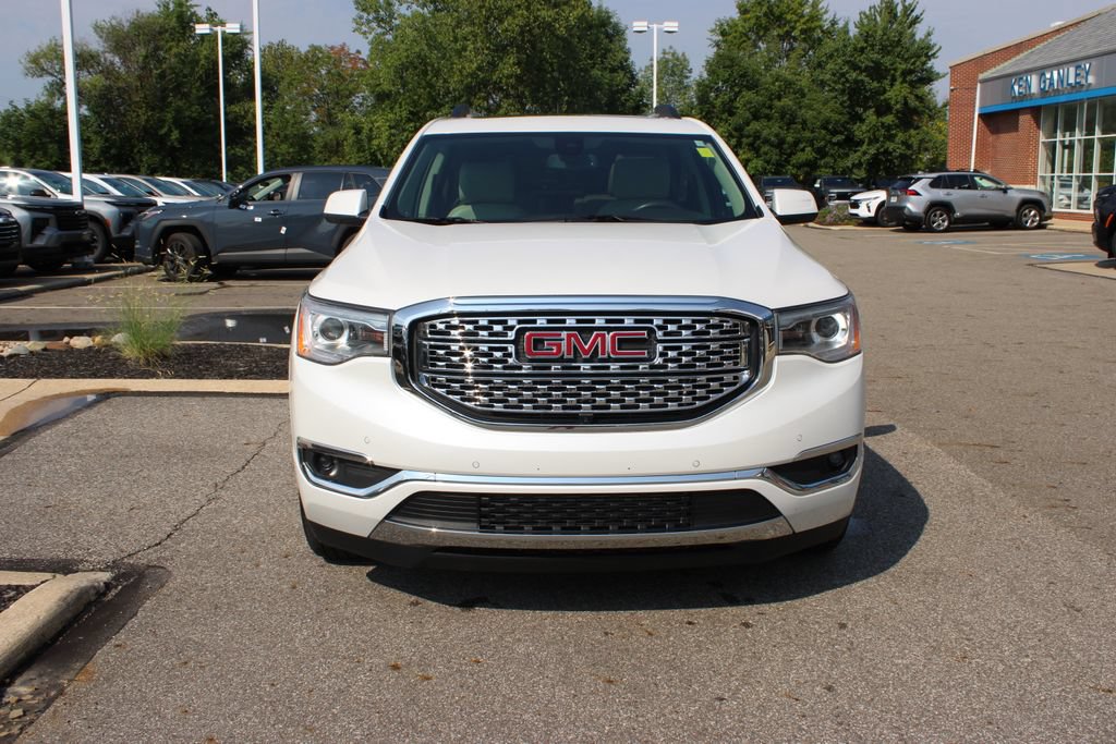 Certified 2018 GMC Acadia Denali w/ Technology Package AWD/4WD image 5
