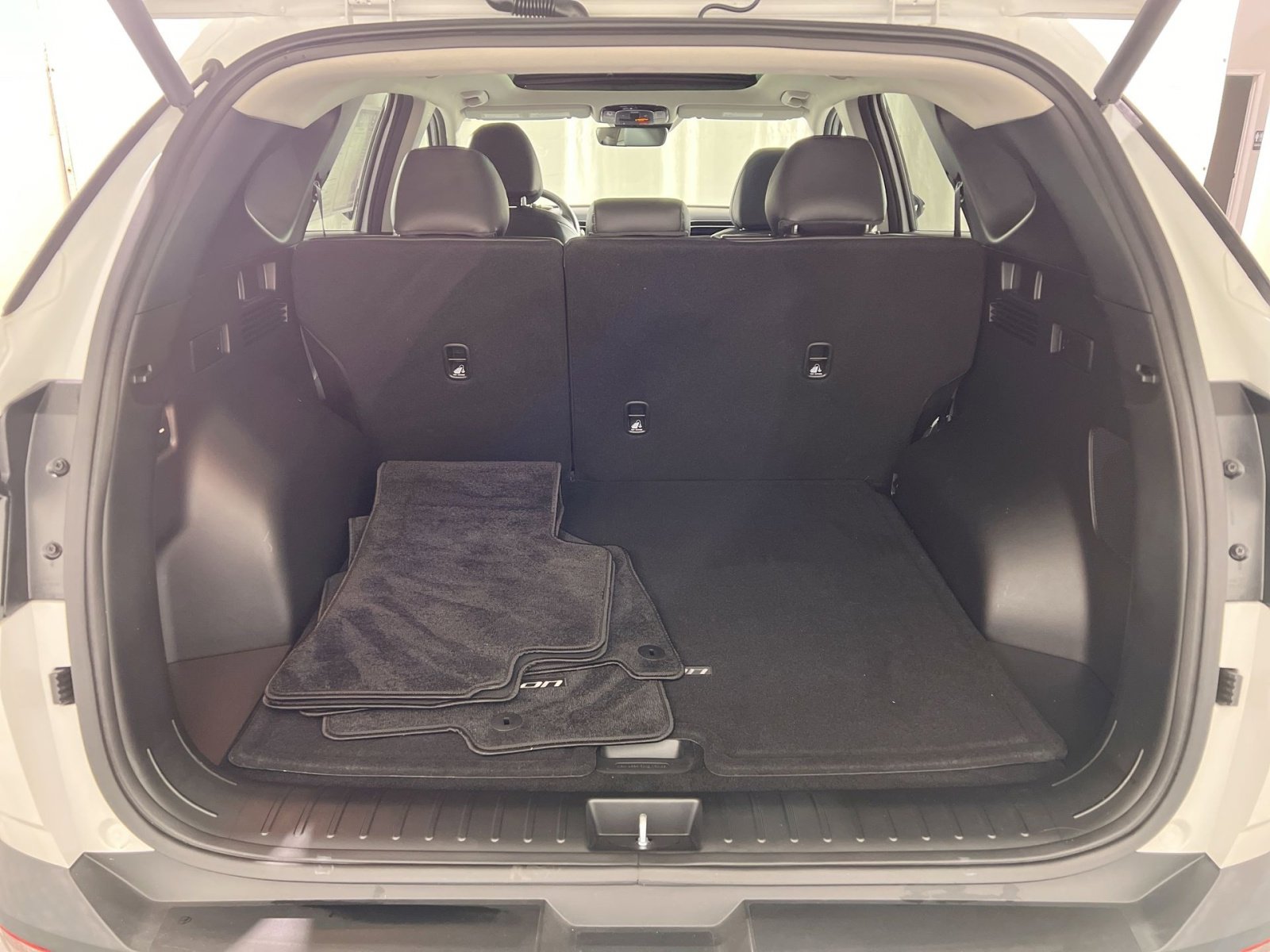 Used 2023 Hyundai Tucson Limited image 27