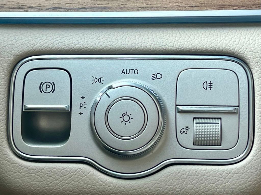 Certified 2022 Mercedes-Benz GLS 450 4MATIC image 33