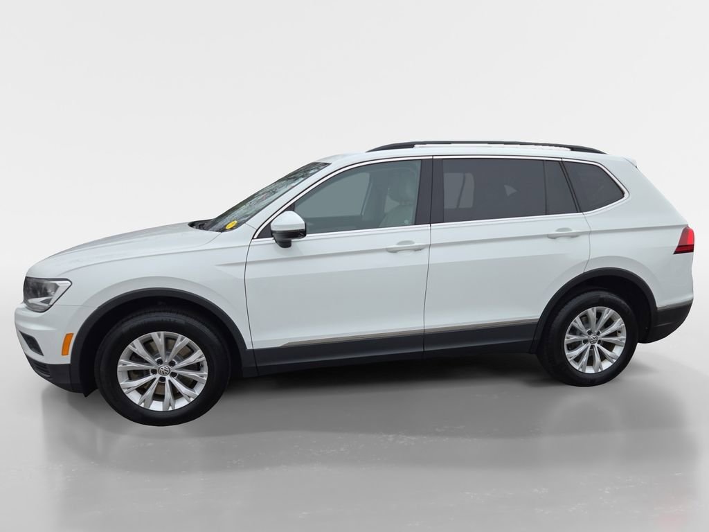 Used 2018 Volkswagen Tiguan SE w/ Panoramic Sunroof Package image 34