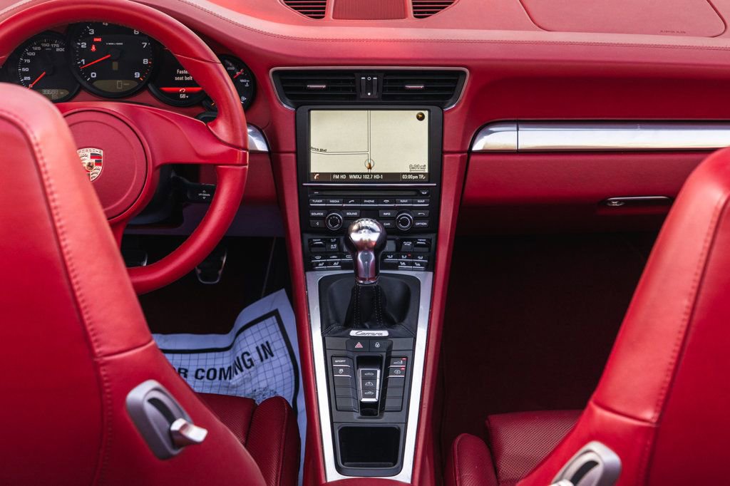Used 2015 Porsche 911 Carrera image 19