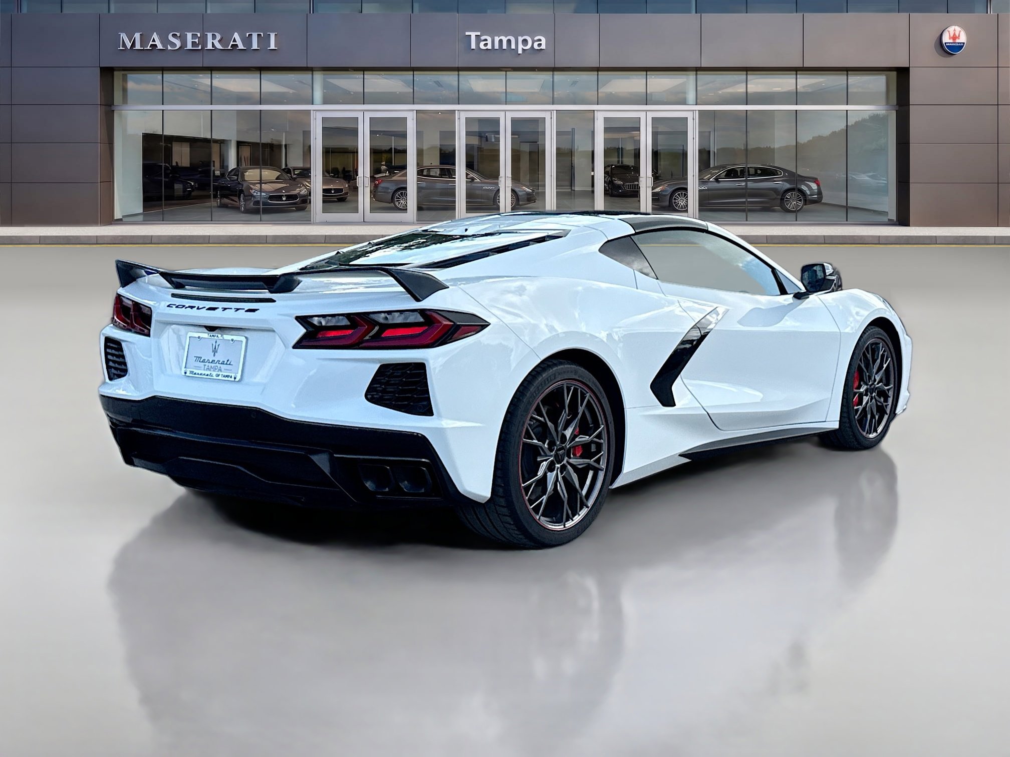 Used 2024 Chevrolet Corvette Stingray Preferred Cpe w/ Z51 Performance Package RWD image 3