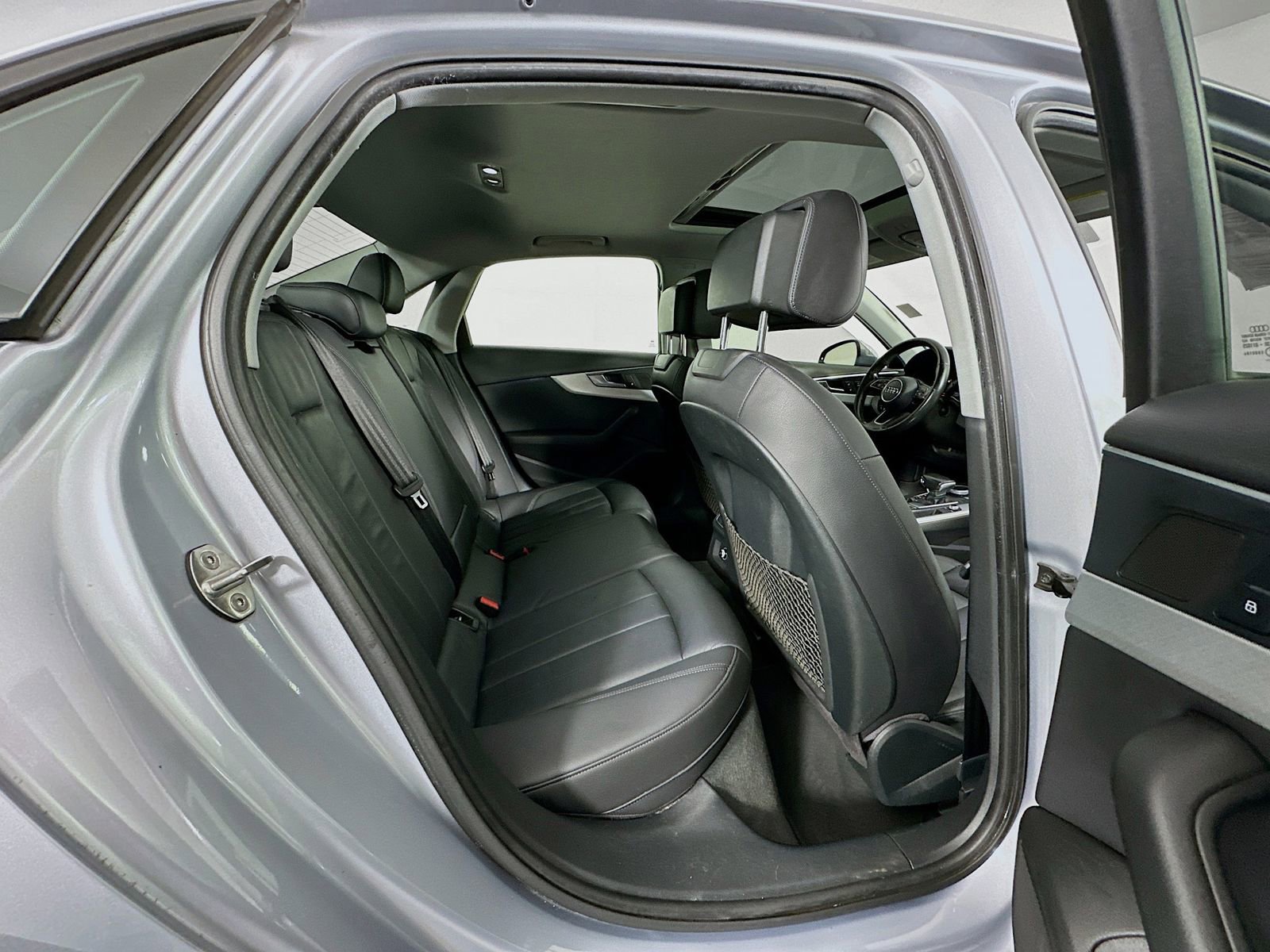 Used 2017 Audi A4 2.0T Premium image 30