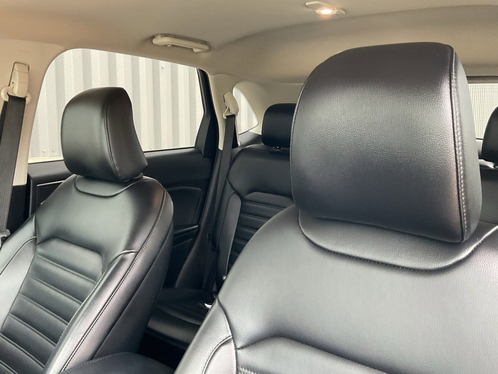 Used 2023 Ford Edge SEL w/ Convenience Package image 9