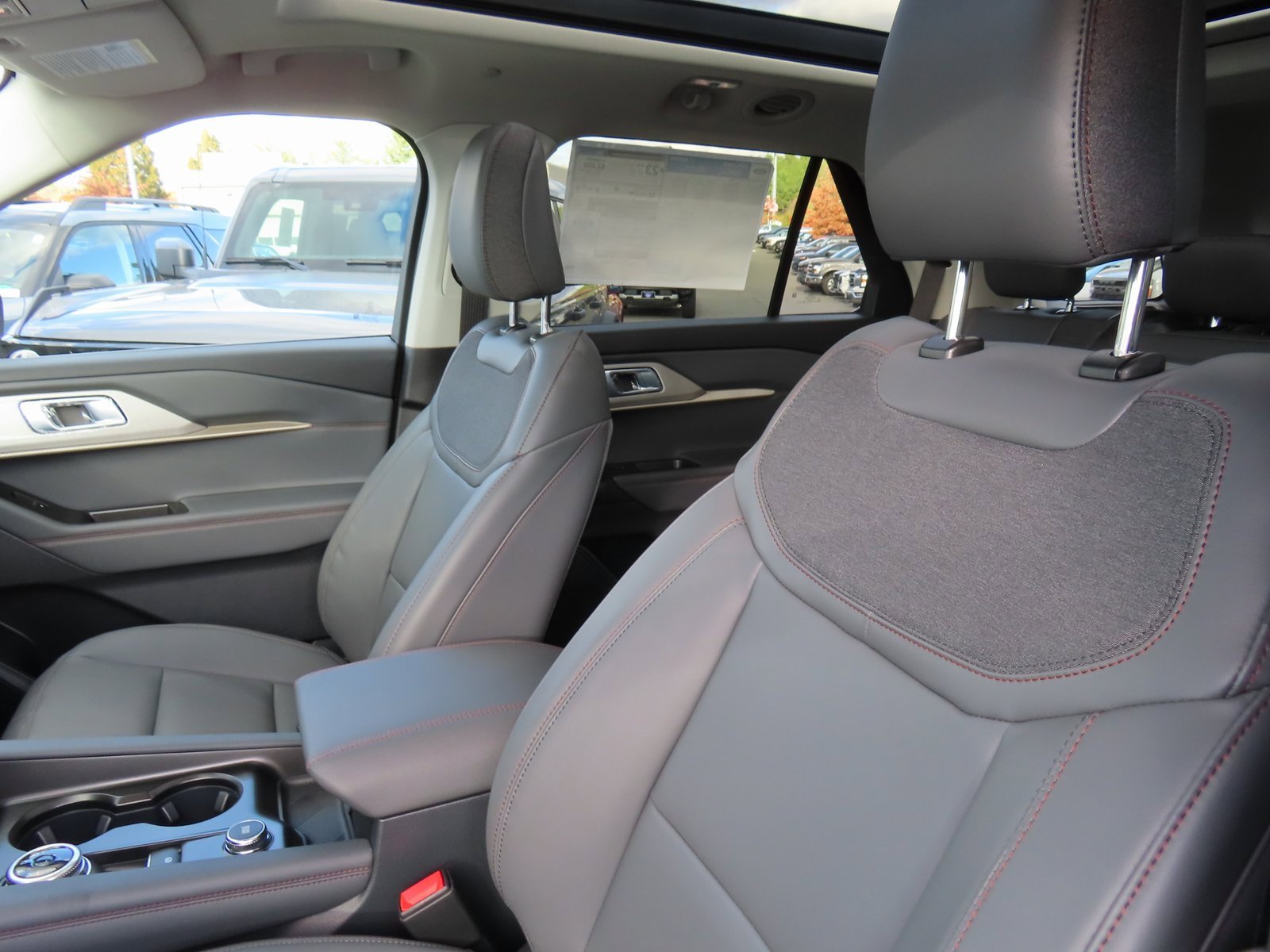 New 2026 Ford Explorer Active w/ Active Comfort Package image 14