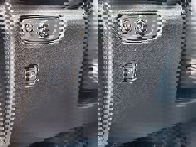 Used 2023 Chevrolet Blazer Premier w/ Enhanced Convenience Package image 29