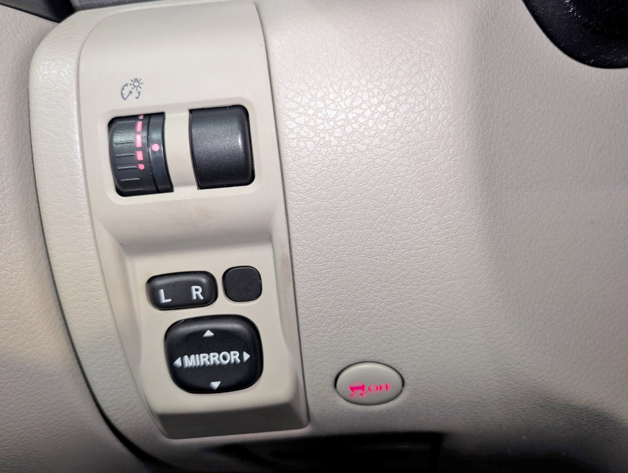 Used 2011 Subaru Impreza 2.5i Premium w/ PWR Moonroof Value Pkg image 39