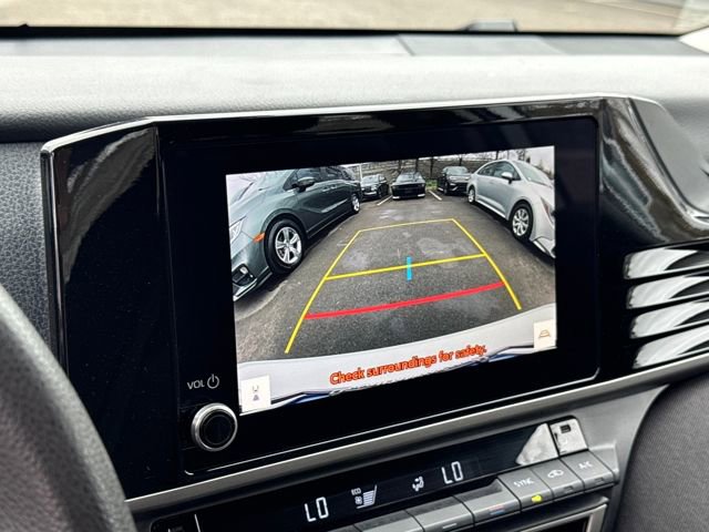 Used 2025 Toyota Camry LE FWD image 20