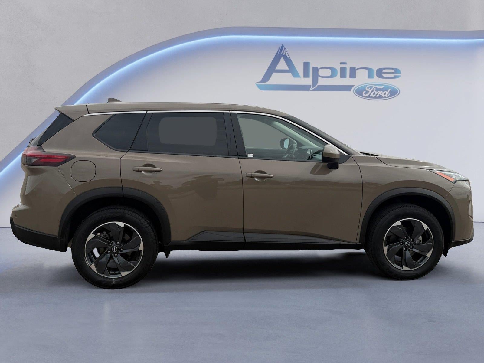 Used 2025 Nissan Rogue SV AWD/4WD image 6