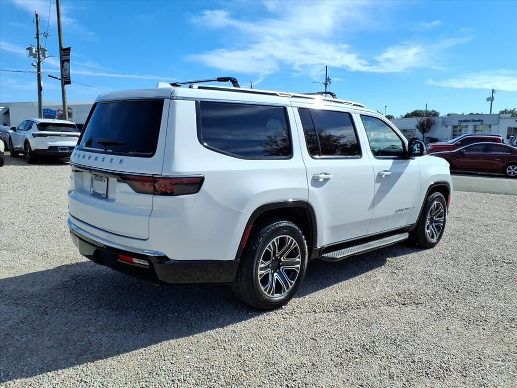 Used 2023 Jeep Wagoneer 4WD w/ Premium Group I image 7