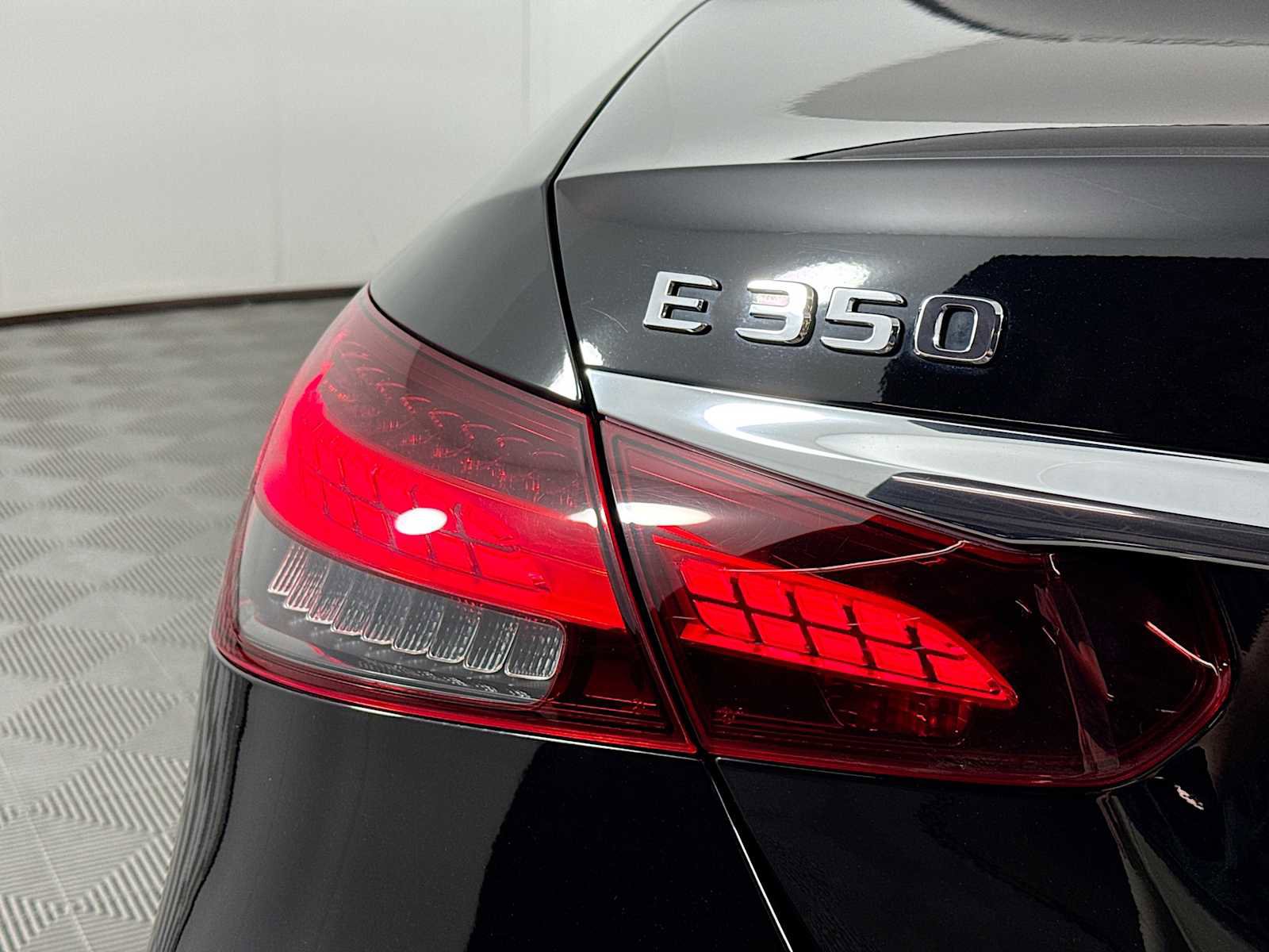 Used 2021 Mercedes-Benz E 350 4MATIC Sedan image 32