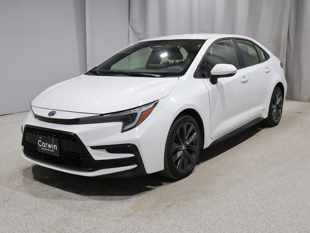 Used 2024 Toyota Corolla SE w/ Convenience Package image 19