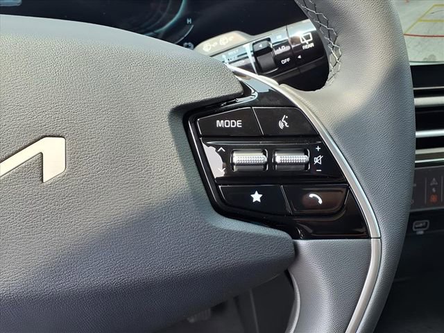 New 2025 Kia Niro EX image 14