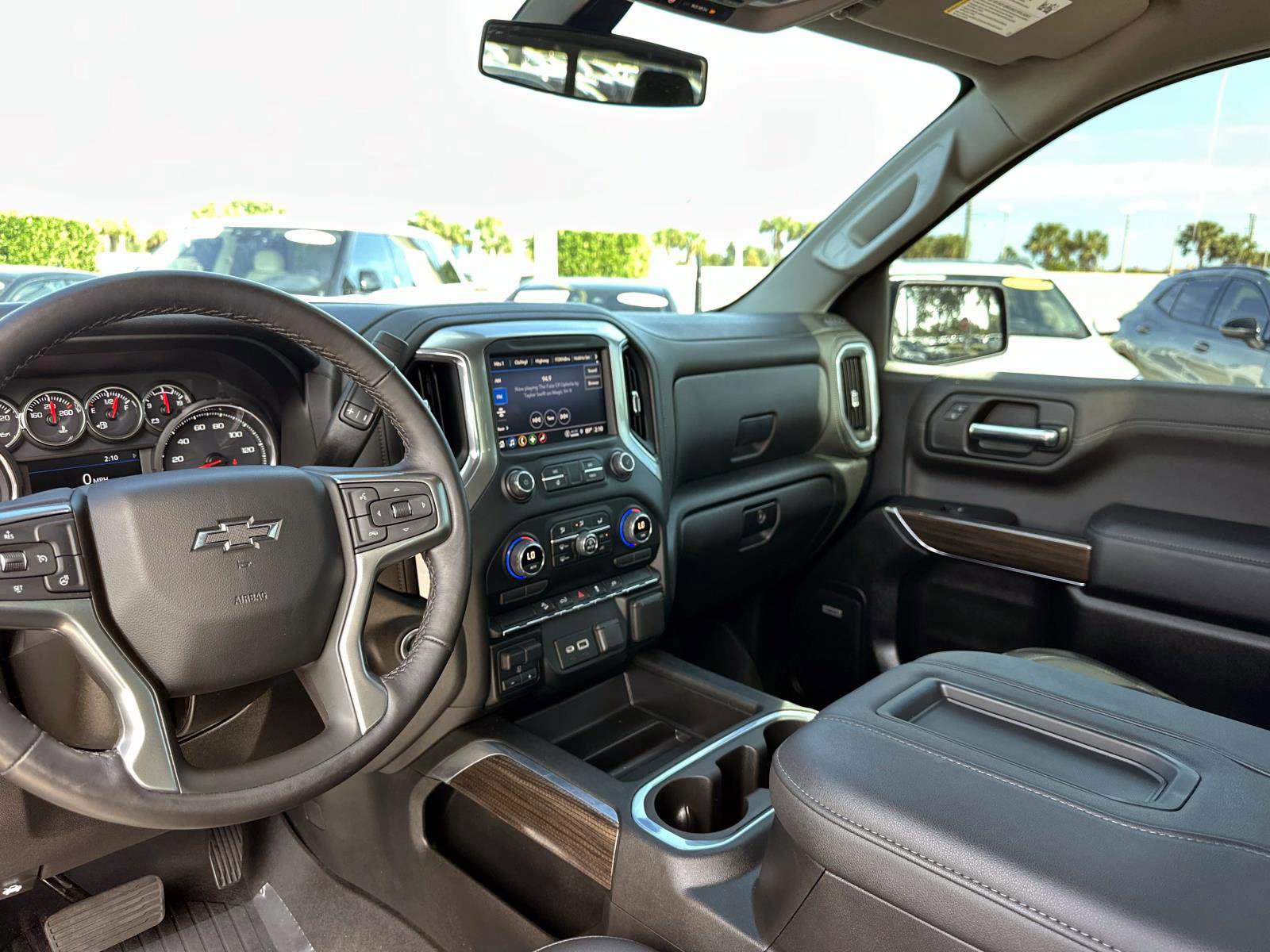 Used 2022 Chevrolet Silverado 1500 LT Trail Boss w/ Convenience Package II image 17