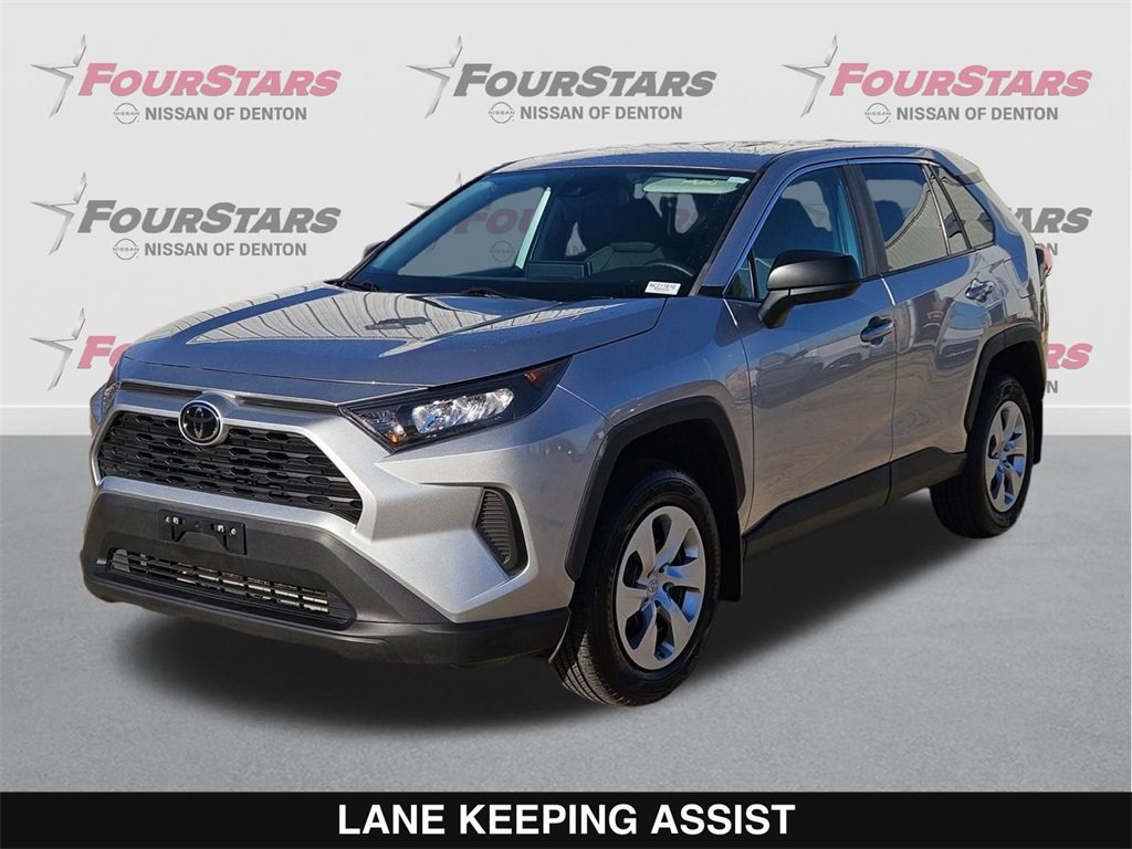 Used 2022 Toyota RAV4 LE image 9