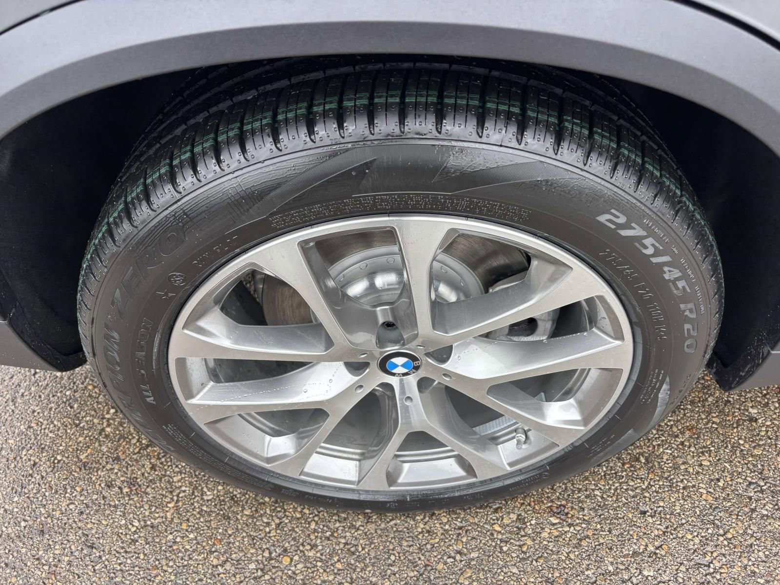 New 2026 BMW X5 xDrive50e image 10