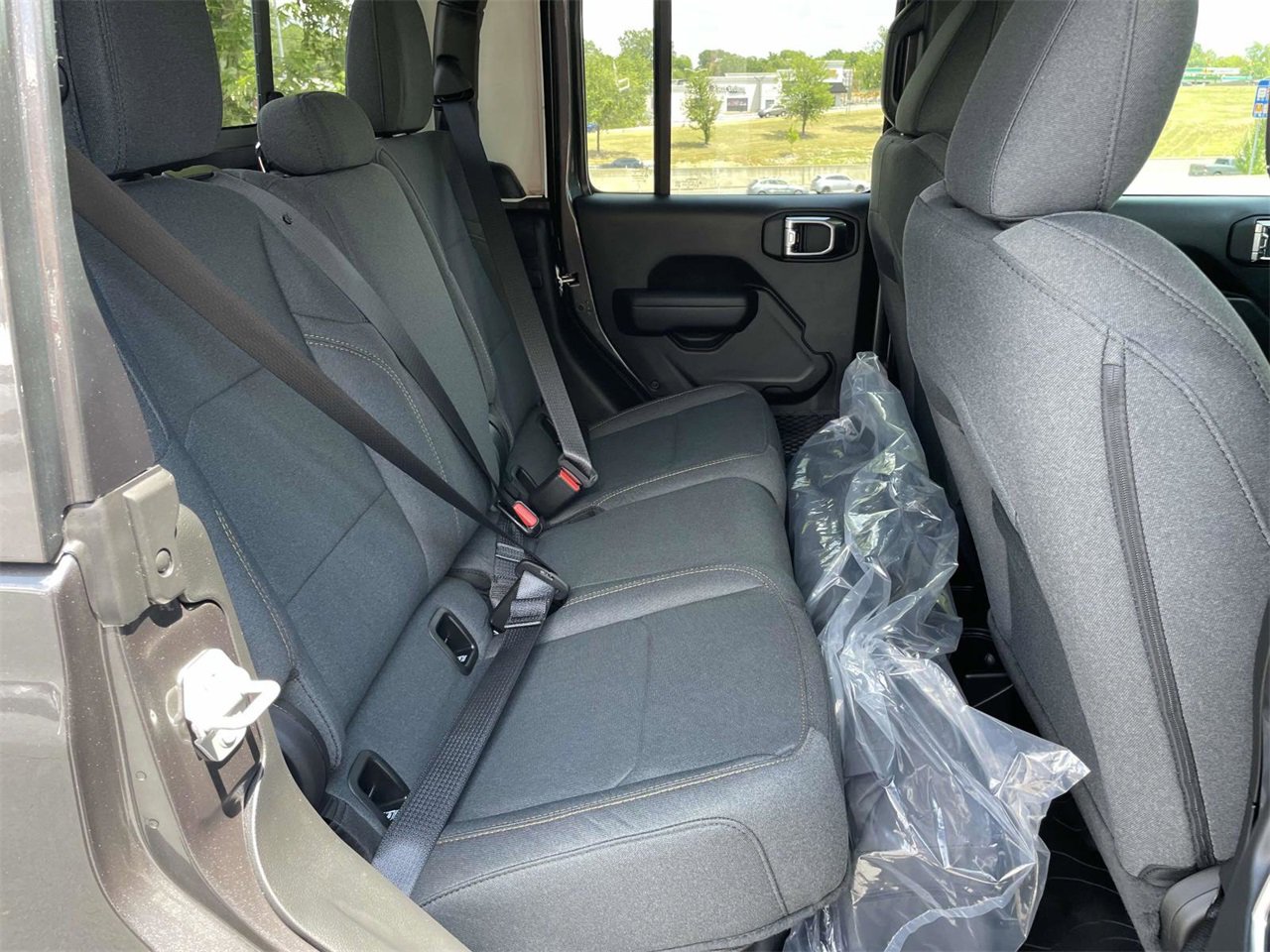 New 2025 Jeep Gladiator Sport image 31