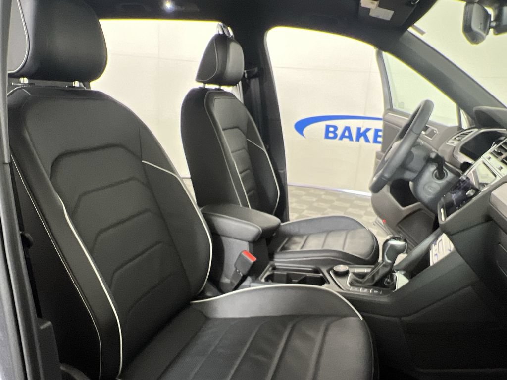 Used 2024 Volkswagen Tiguan SEL R-Line AWD/4WD image 29