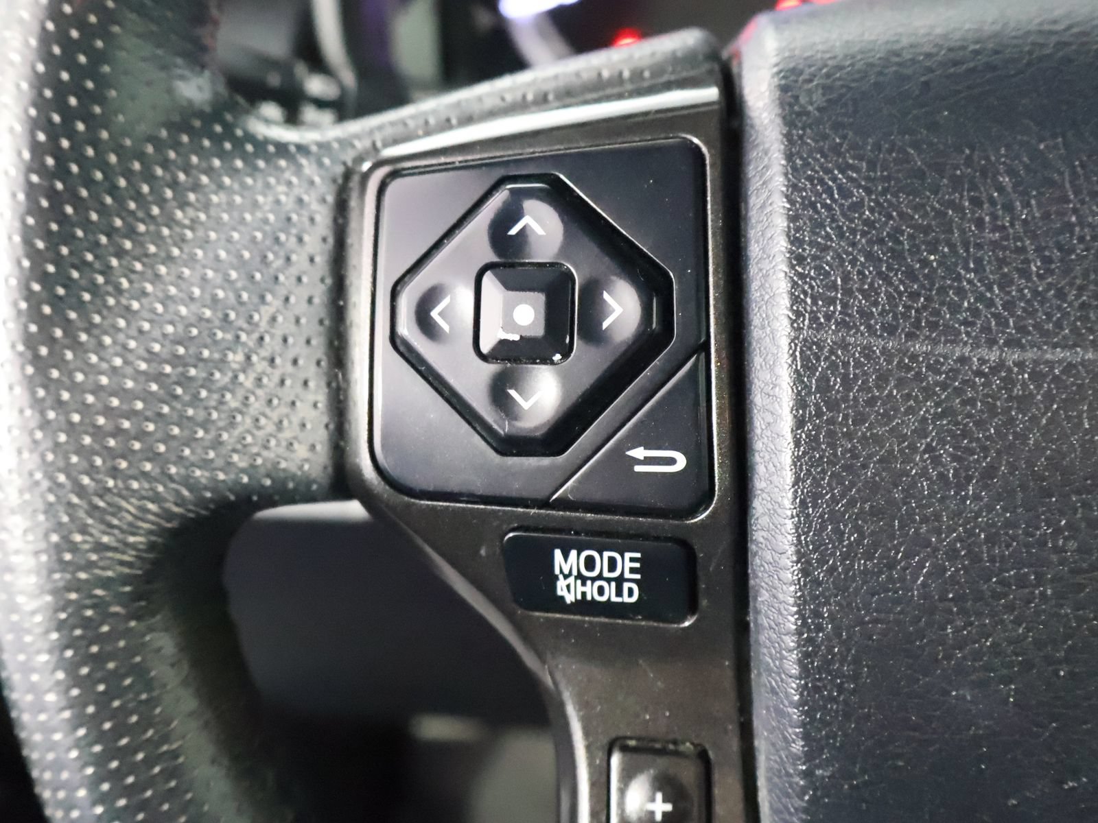 Used 2019 Toyota 4Runner Limited AWD/4WD image 33