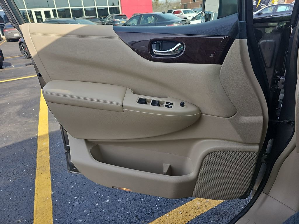 Used 2014 Nissan Quest SV w/ Leather Package image 26