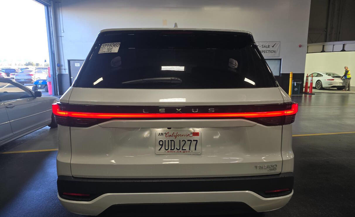 Used 2025 Lexus TX 350 AWD image 3