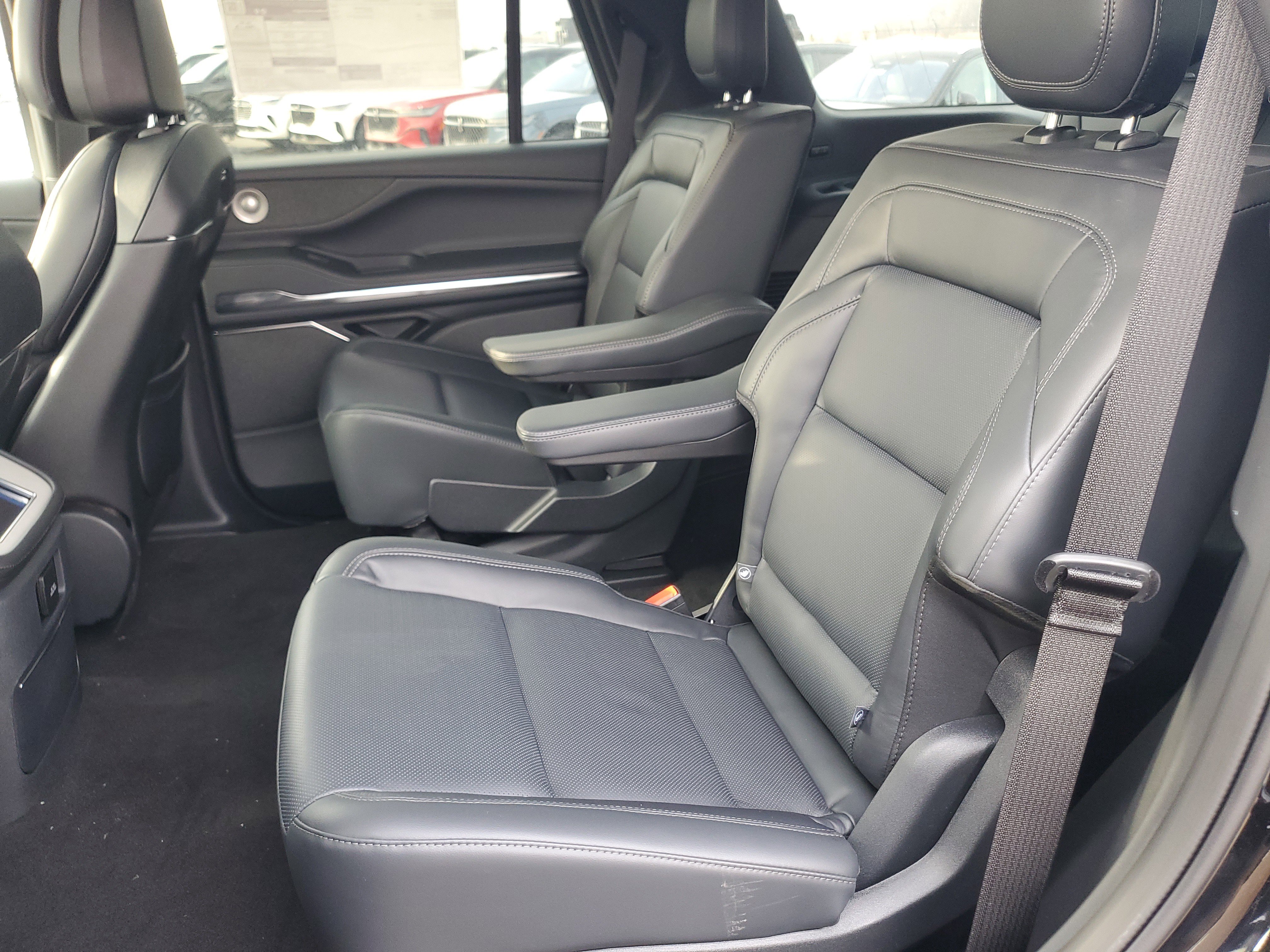 New 2025 Lincoln Navigator Reserve w/ Jet Appearance Package image 30