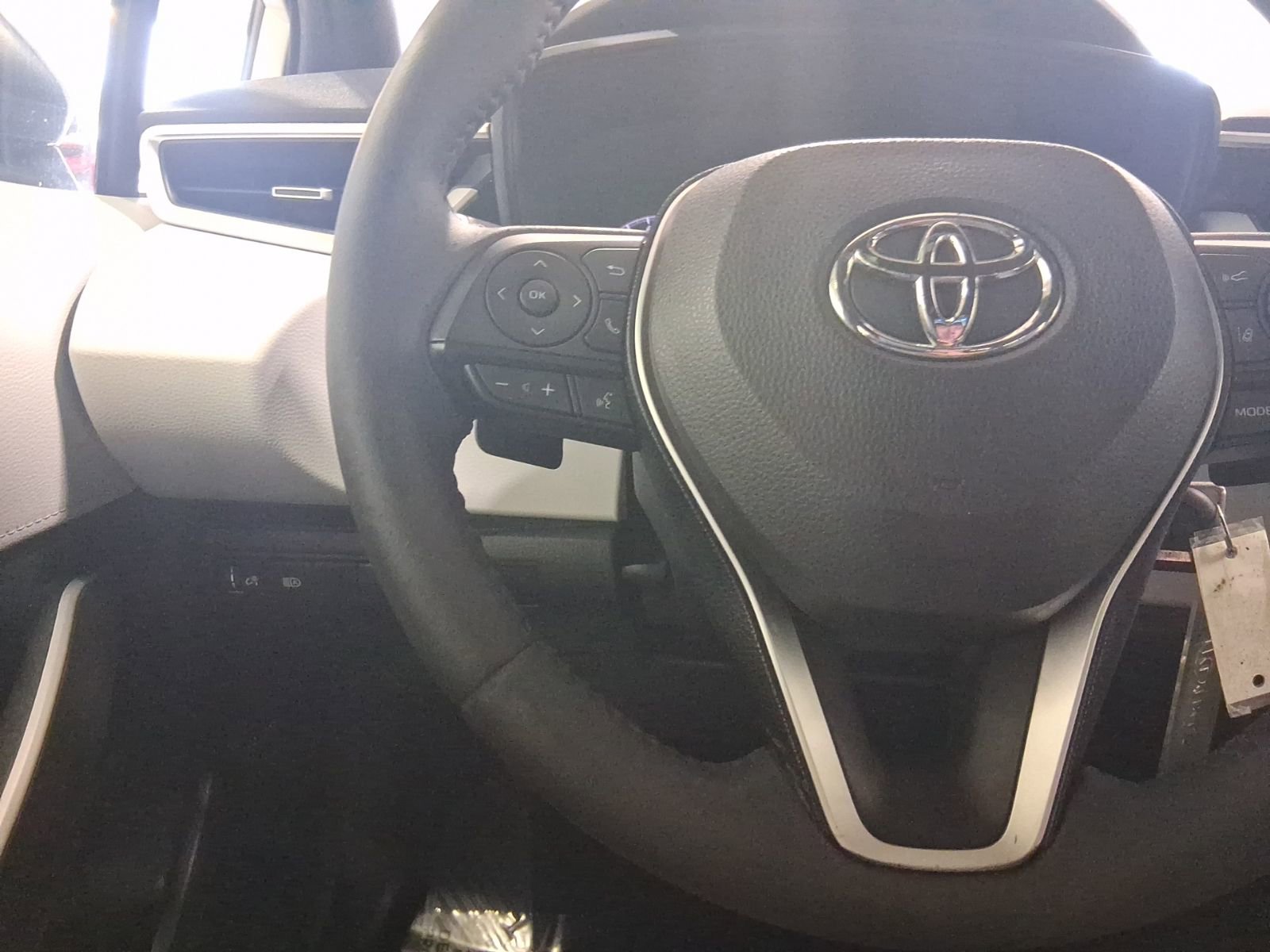 Used 2020 Toyota Corolla SE image 24