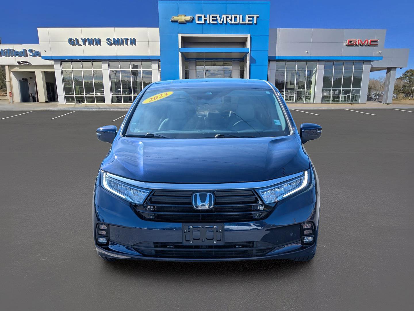 Used 2023 Honda Odyssey Touring image 2