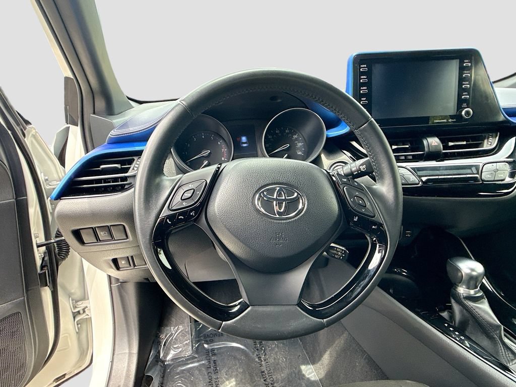 Used 2021 Toyota C-HR XLE FWD image 11