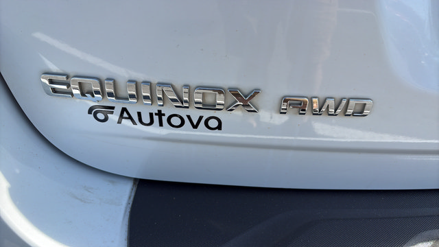 Used 2017 Chevrolet Equinox Premier w/ Enhanced Convenience Package AWD/4WD image 30