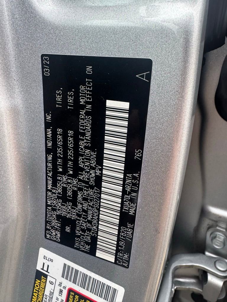 Used 2023 Toyota Highlander LE image 32