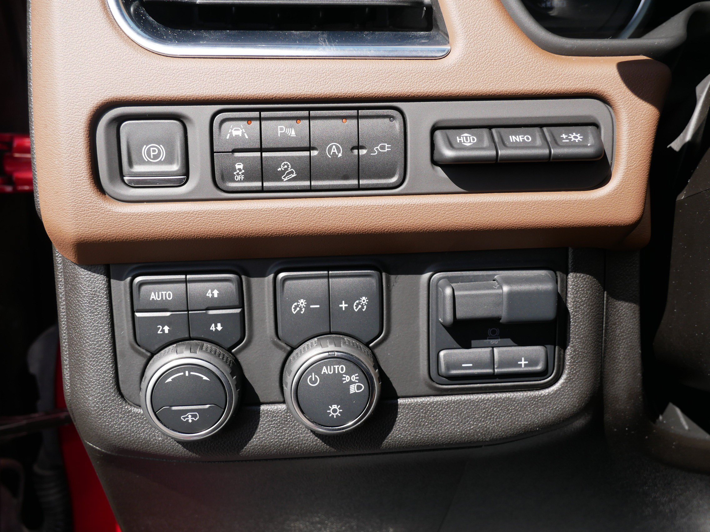Used 2021 Chevrolet Tahoe High Country AWD/4WD image 8